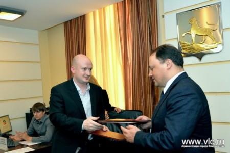 The agreement on cooperation between the Amur Tiger Center and the Administration of Vladivostok has been signed